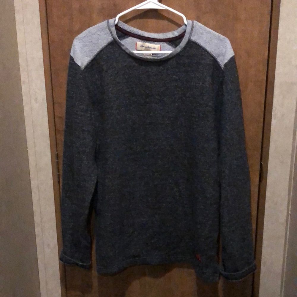 Tommy Bahama Pullover Crew Neck Warm Two Tone Gray Fleece in EUC Size Large -A